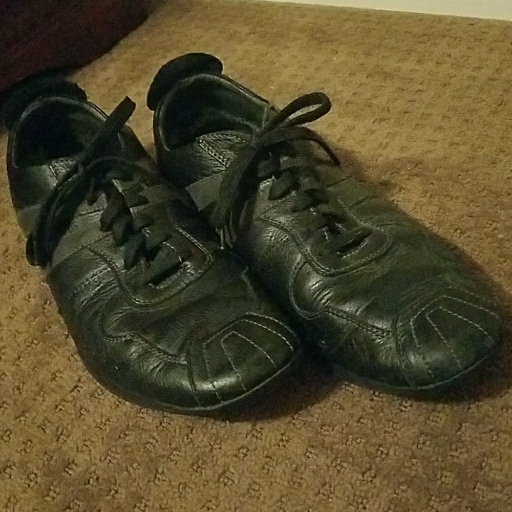 Black leather men's shoes